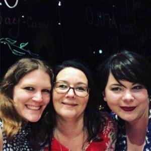 Autorinnen MArah Woolf, Poppy J. Anderson und Hannah Siebern gemeinsam auf der Buchmesse 2018 in Leipzig